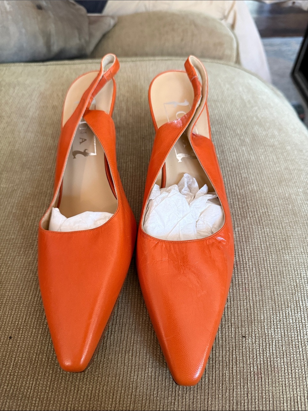 Gina preowned pumps size 5.5